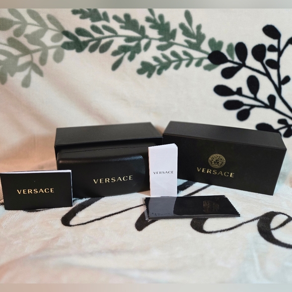 ? NWT Authentic Versace Sunglasses main image 6